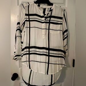 Lucky Brand button down long sleeve blouse